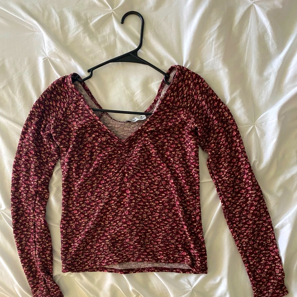 Pulled together in the middle, crop top